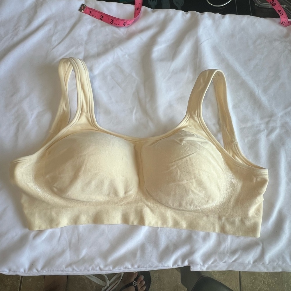 Seamless Cream Bra